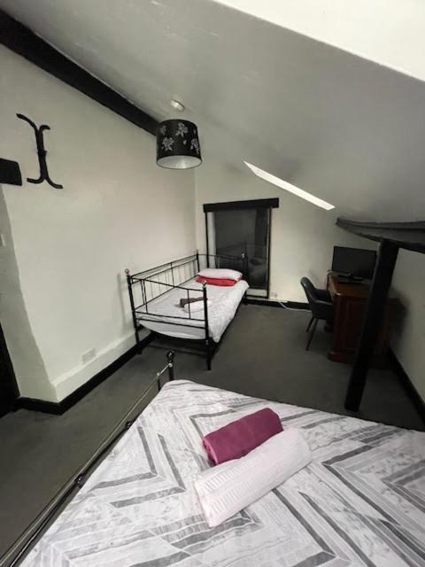 The White Hart Inn Туикнем Экстерьер фото